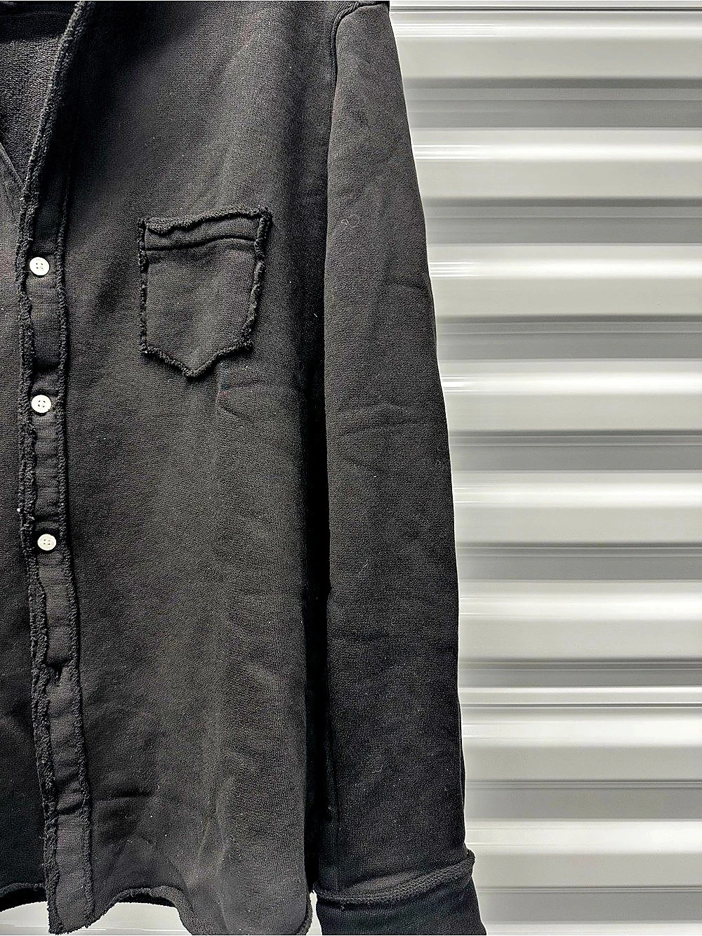 Frank & Eileen Eileen Relaxed Button-Up sweatshirt Black Casual Button Down L